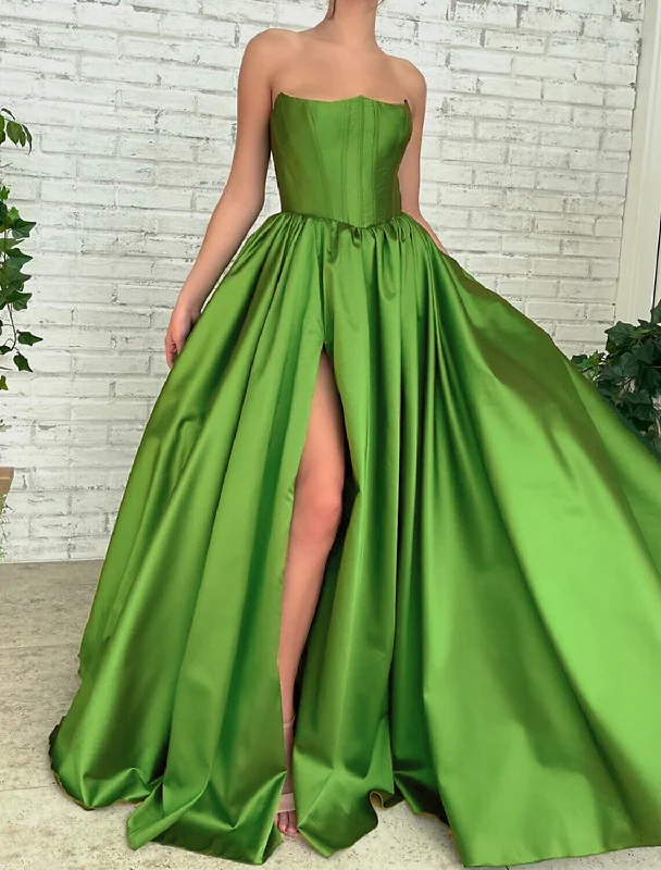 Women's Resort Apparel Unbeatable Prices Ball Gown Evening Gown Corsets Dress Engagement Formal Evening Sweep / Brush Train Sleeveless Strapless Satin