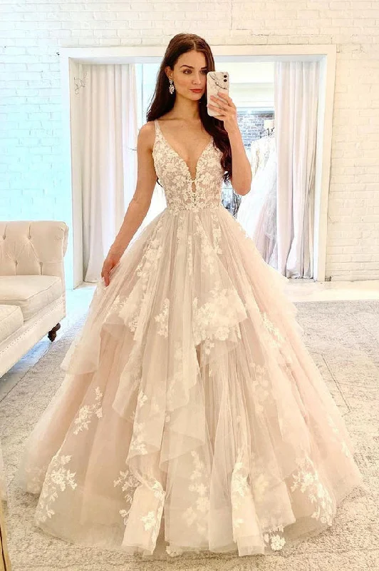 Modern Women's Outfit Chic Urban Fashion Look Charming Ball Gown V Neck Tulle Wedding Dresses with Appliques N106