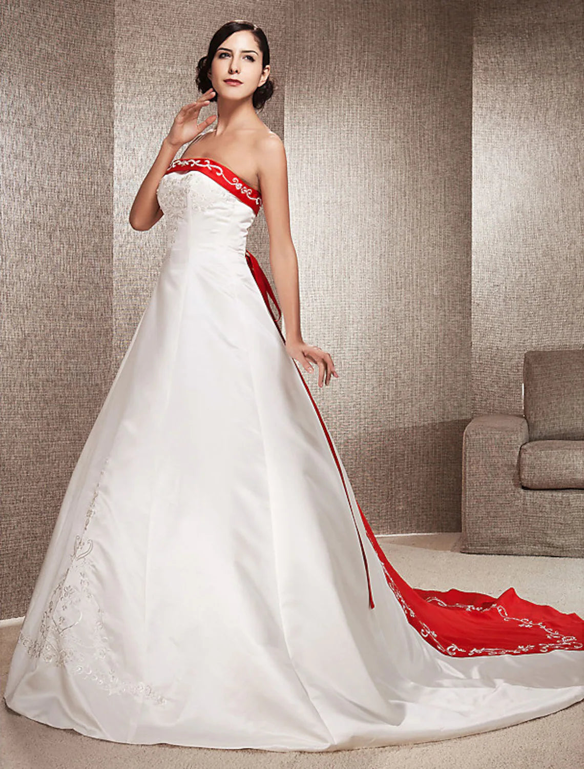 Affordable Women's Outfit Romantic Detailing Open Back Wedding Dresses Ball Gown Strapless With Embroidery